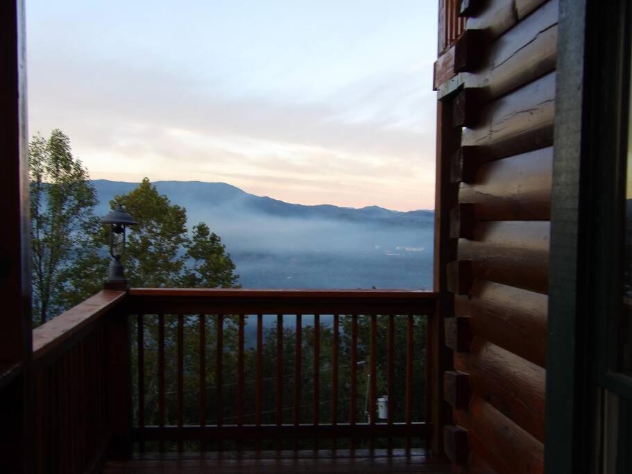 세비어빌 Yogi'S Den: Breathtaking Views! 3 Min To Dollywood, On 1 Acre! 빌라 외부 사진
