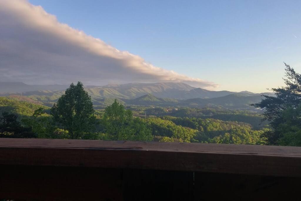 세비어빌 Yogi'S Den: Breathtaking Views! 3 Min To Dollywood, On 1 Acre! 빌라 외부 사진